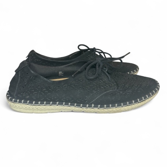 Earth Pax Oxfords Sneakers Shoes Black Perforated Suede Casual Lace Up Size 9 - Picture 3 of 9